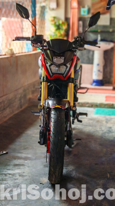 Runner Bolt 165R